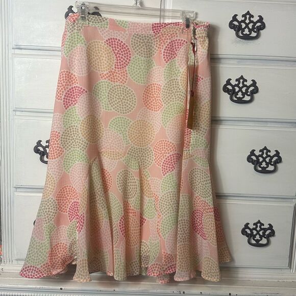 Geometric Patterned‎ Skirt - Picture 2 of 16